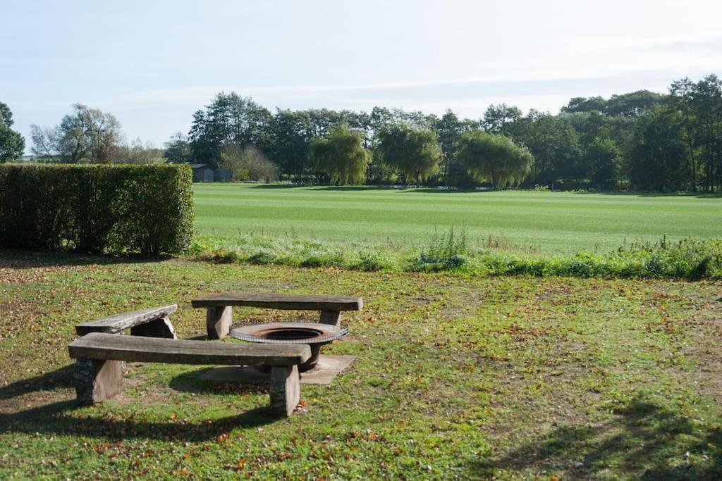 Holiday home Marshlands House, Sleeps 16 - Country Barn With Hot Tub *